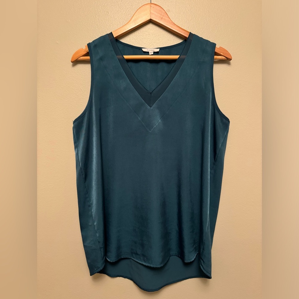 Pleione Sleeveless Blouse
